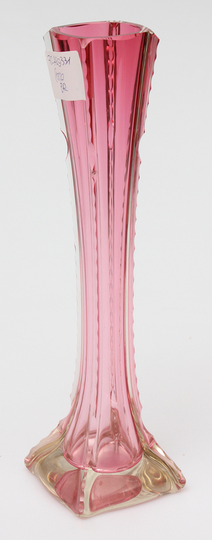 Ливанская розовая стеклянная ваза