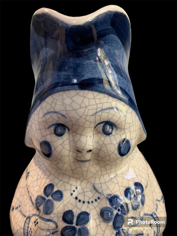 porcelain pitcher ANNELE in blue hat with flowers