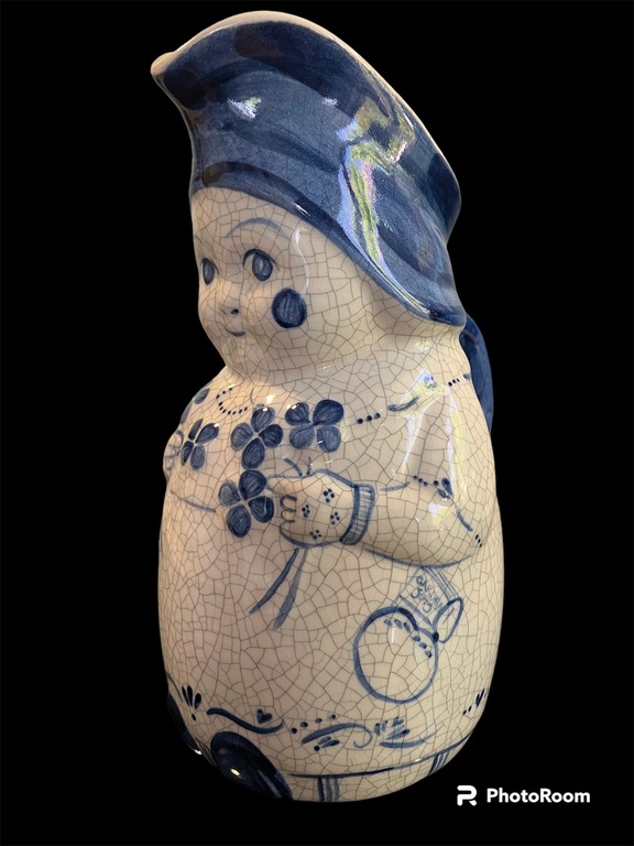 porcelain pitcher ANNELE in blue hat with flowers