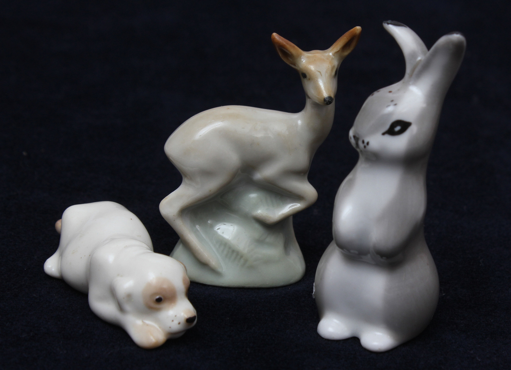 Set of porcelain figurines (3 pcs)