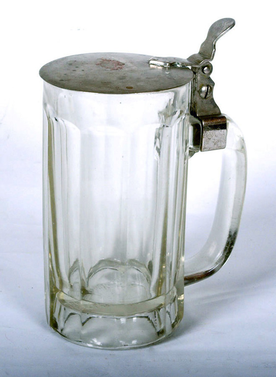 Glass beer cup with lid 