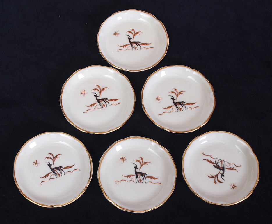 Porcelain plates for the jam (6 pcs.)