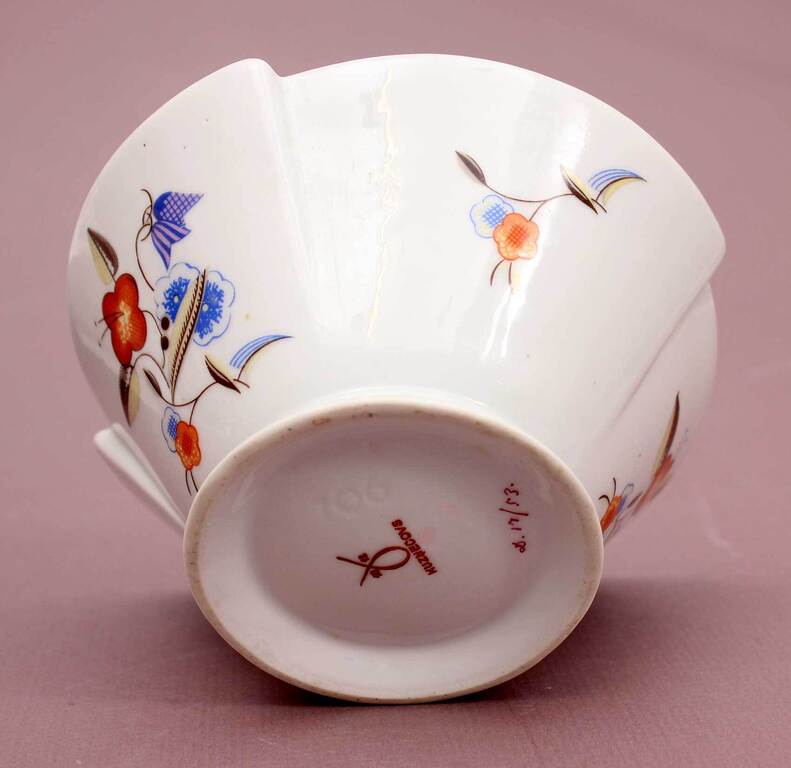 Kuznetsov porcelain sugar bowl without lid