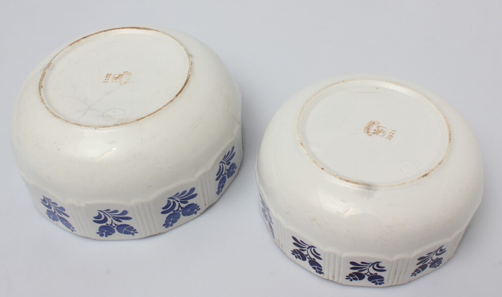 Set of faience bowls (7 pcs.)