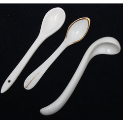 Porcelain spoons (3 pcs.)