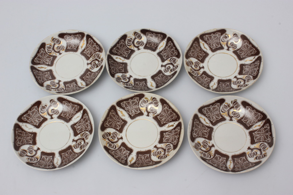Details of various porcelain tableware