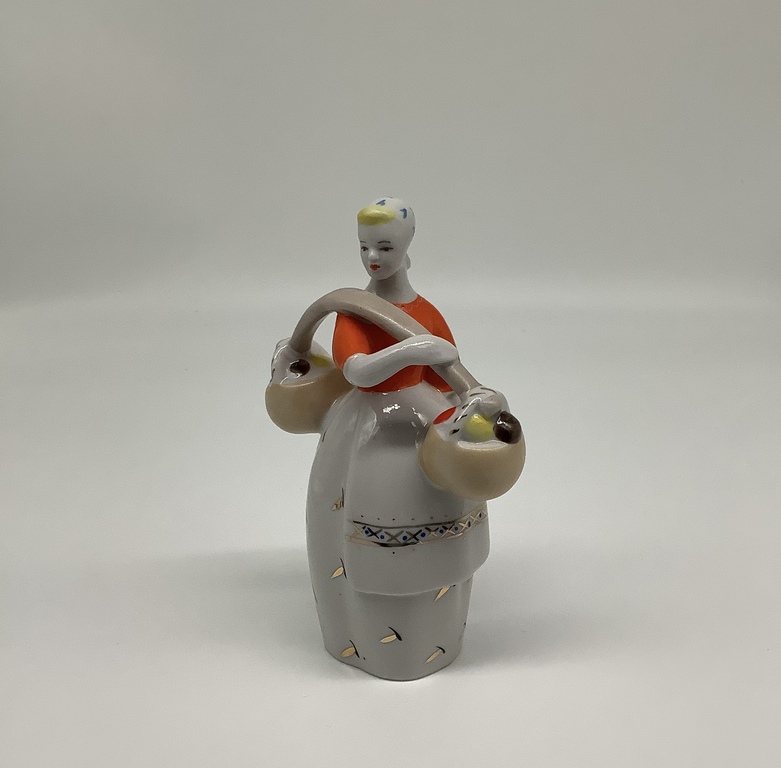«Девушка с яблоками» Дулёво 1961 год. Редкая фигурка.Из коллекции.