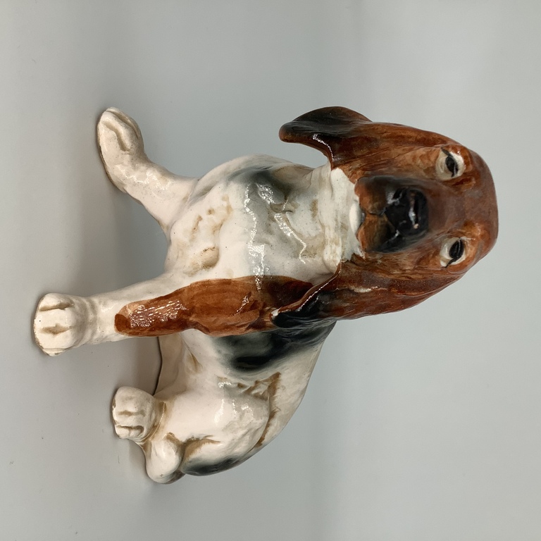 Old England. Early 20th century. BASSET. Hand-painted.Collectible condition.The beginning of the last century.Beautiful work of the master.