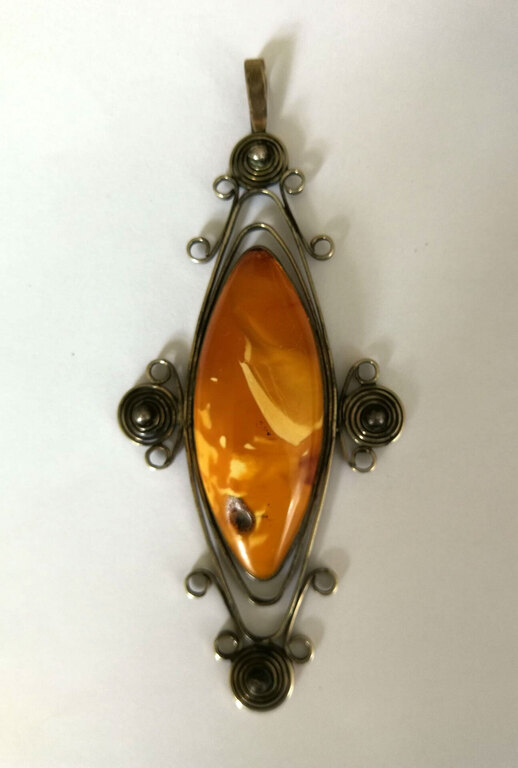 Amber pendant with metal finish