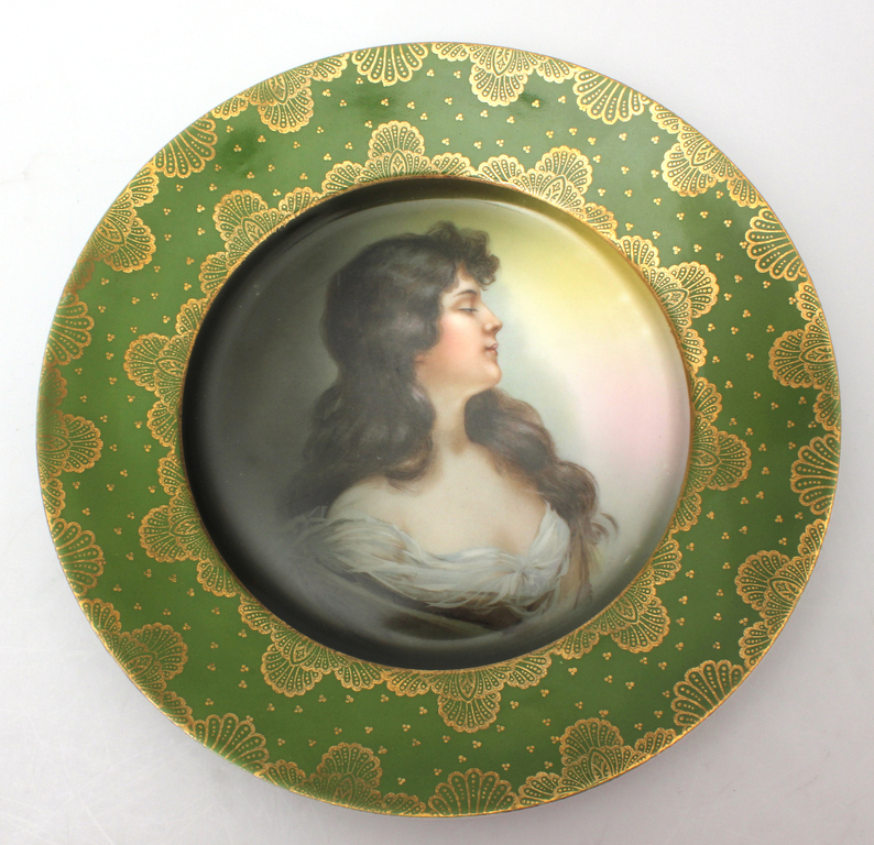 Розенталь фарфоровые тарелки с портретом дамы. 2 шт.