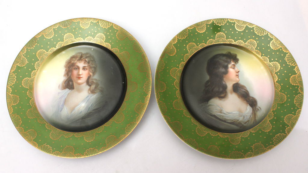 Rosenthal porcelāna šķīvji ar dāmas portretu. 2 gab.