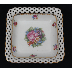 Porcelain dish with roses
