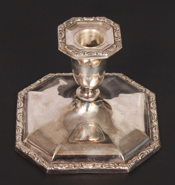 47-031056-7 Silver candlestick