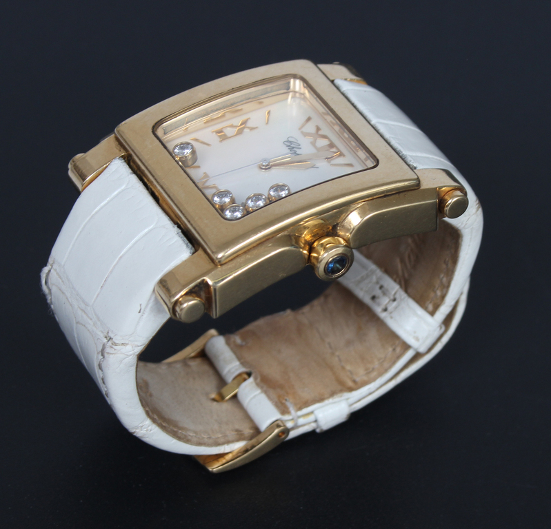 (197-012453-1) Gold wristwatch ''Chopard. Happy Sport