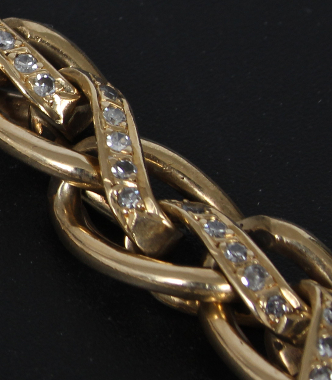 48-038730-1, Gold bracelet with diamonds