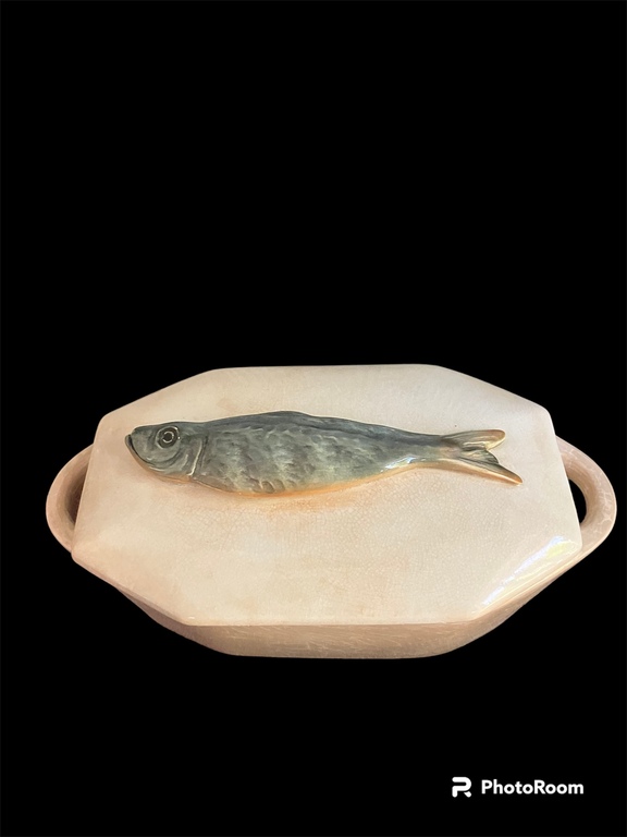 Kuznetsova Rūpnīcas fish bowl SILĖE with a lid, Latvia