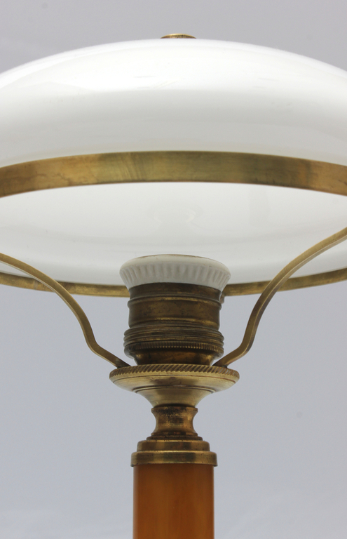 Gilded broza lamp with pressed amber