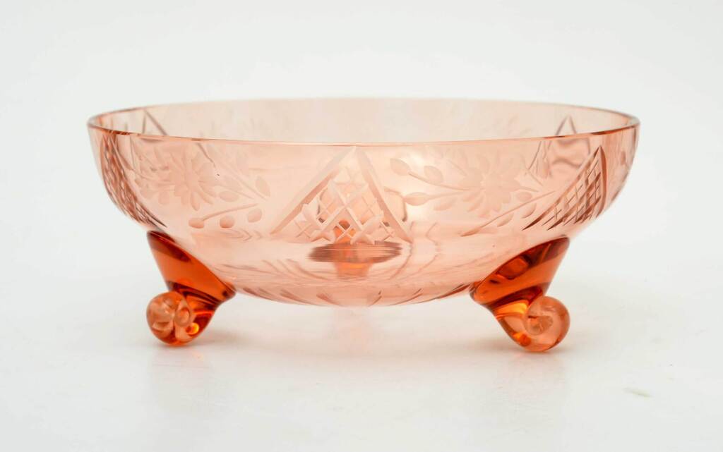 Iļguciema glass decorative vessel