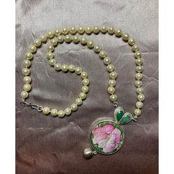 River pearl necklace with painted pea flower and chrysoprase stones