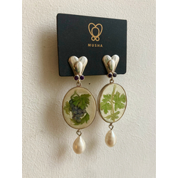A pair of painted Italian vintage style fly earrings with grapes