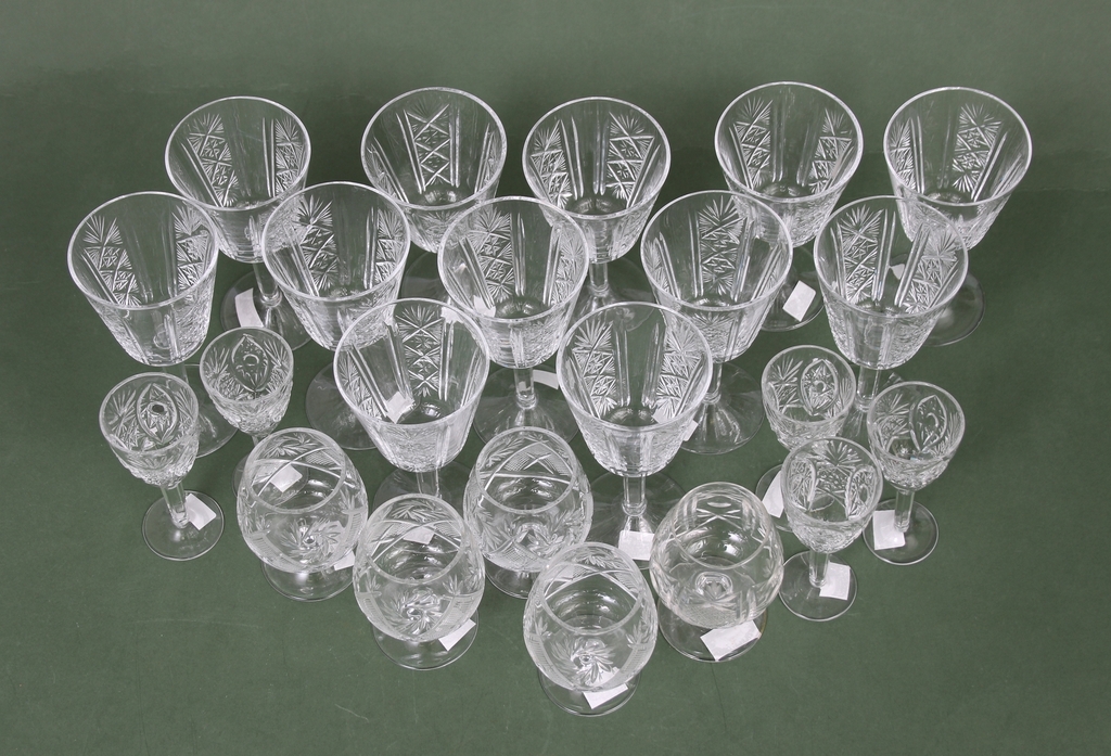 Set of crystal glasses (22 pcs.)