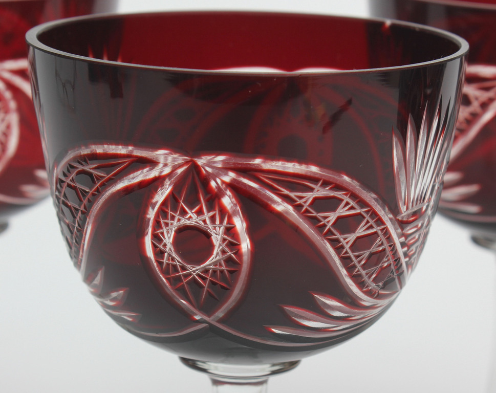 Colored crystal wine glasses (4 pcs.)