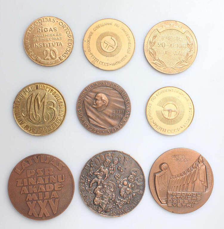 9 table medals of the Latvian SSR