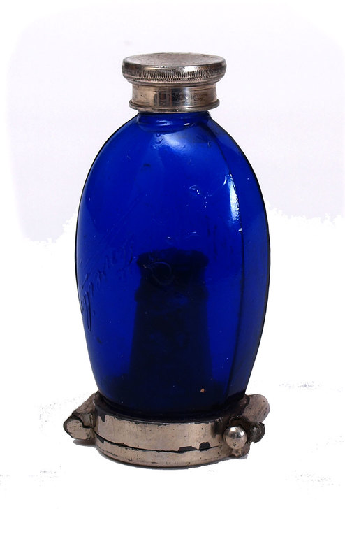 Kobalt zila stikla pudelīte