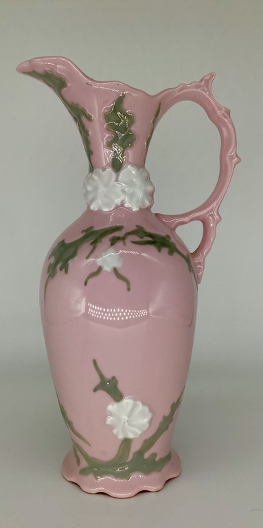 Bohēmija.Vīna krūze.Rozā porcelāns.Modelēšana.Ar roku apgleznoti.Pagājušais gadsimts.