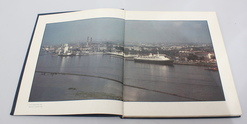 3 books about Riga