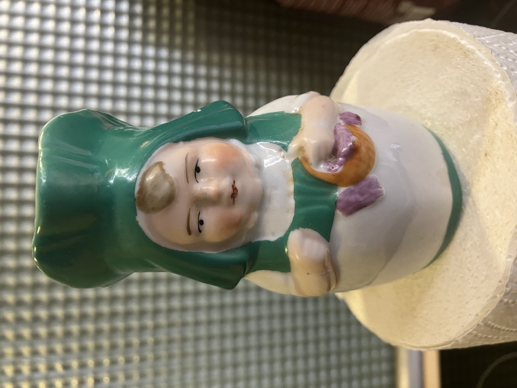 porcelāna kanna ANNELE zaļaja cepurē