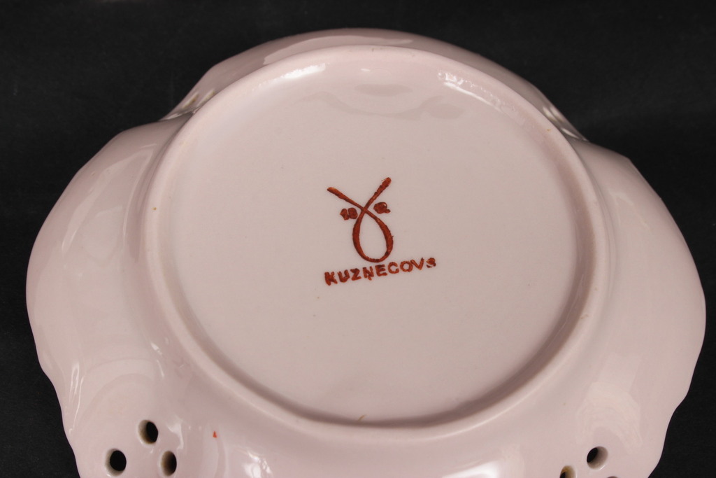 Painted porcelain serving plates (7 pcs.)