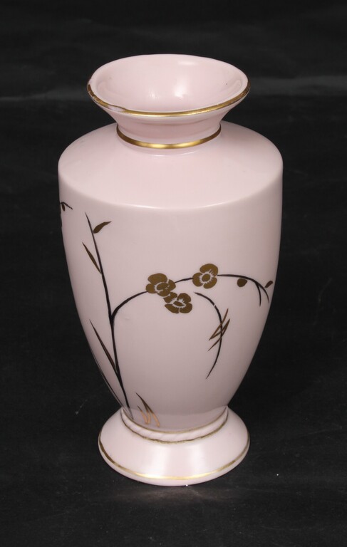 Jessen porcelain vase