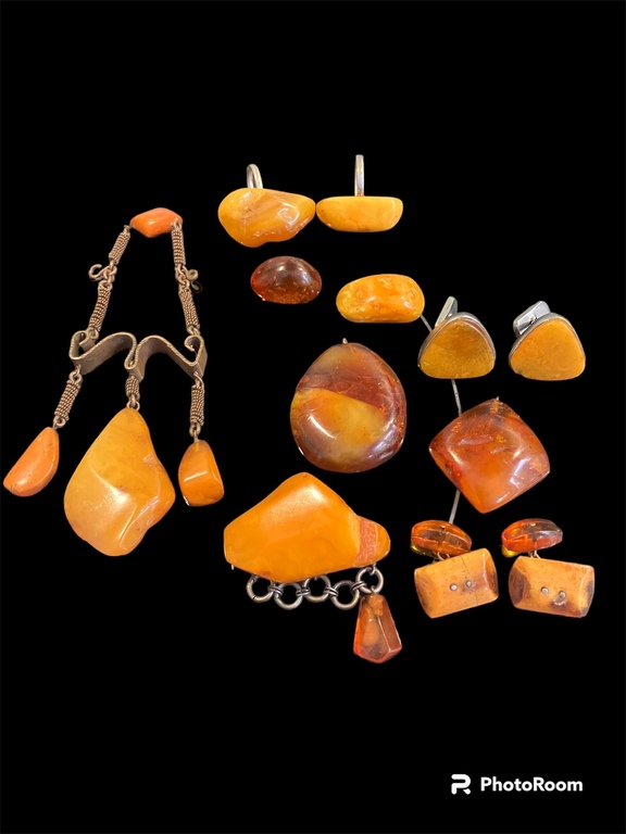 12 amber ornaments, one lot, Latvia