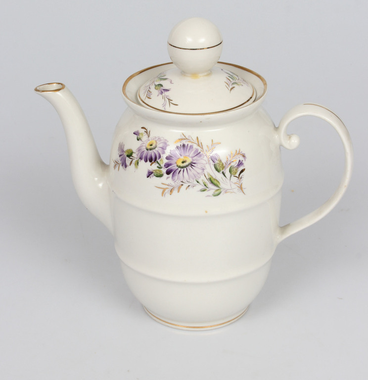 Riga porcelain teapot