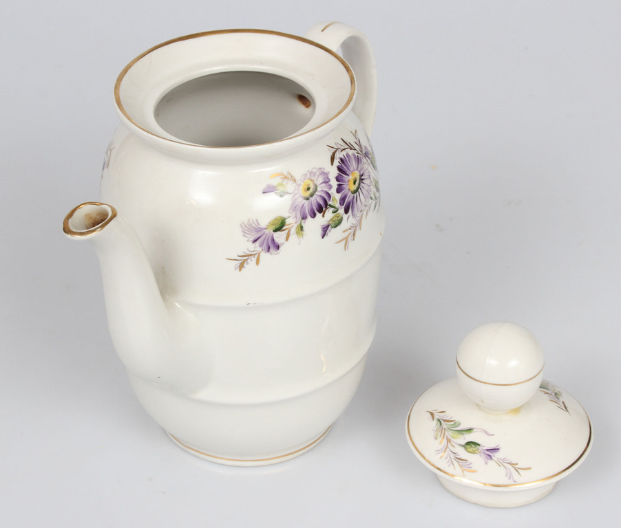 Riga porcelain teapot