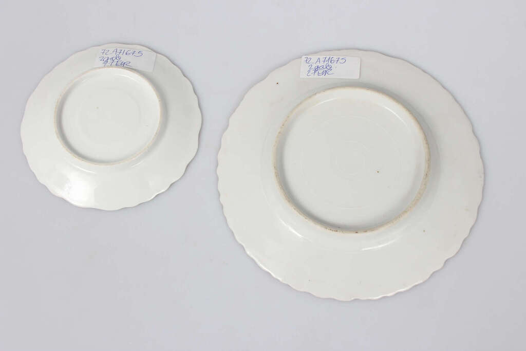 Porcelain saucer and plate 
