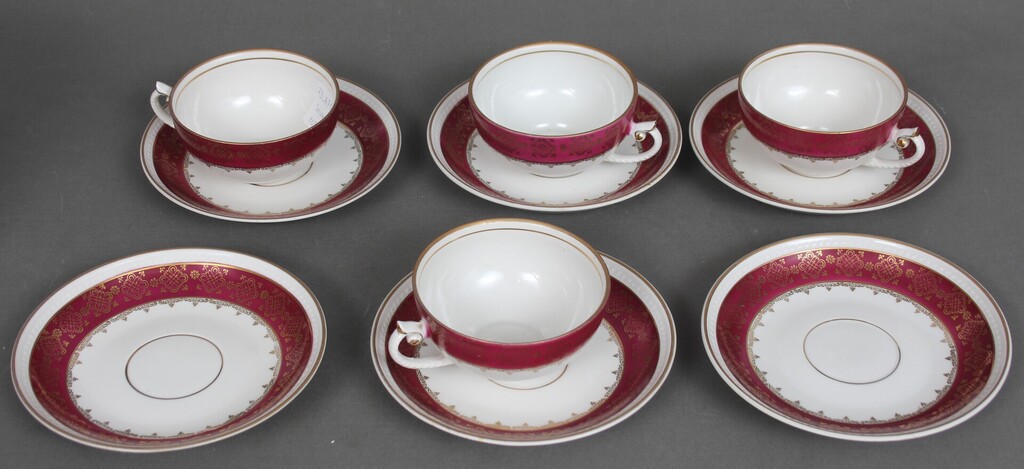 Incomplete Riga porcelain tea service 