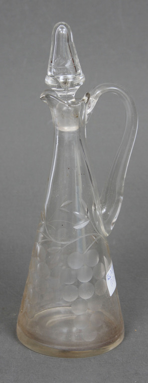 Glass decanter 