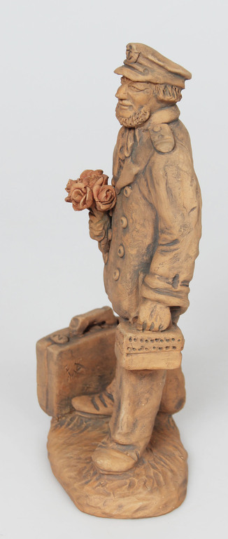 Keramikas figūriņa ''Vīrs ar ziediem''