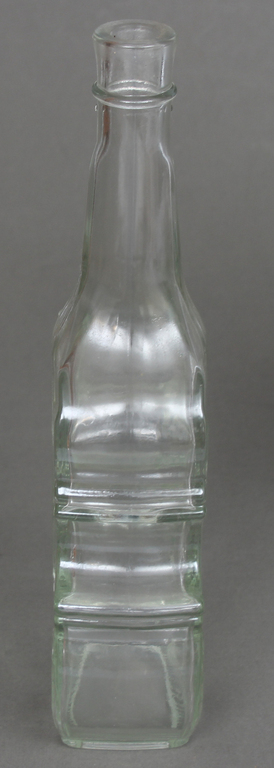 2 стеклянные бутылки - мужчина с бутылкой, контрабас