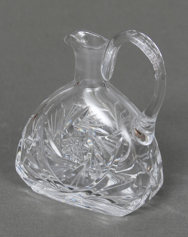 Glass oil container