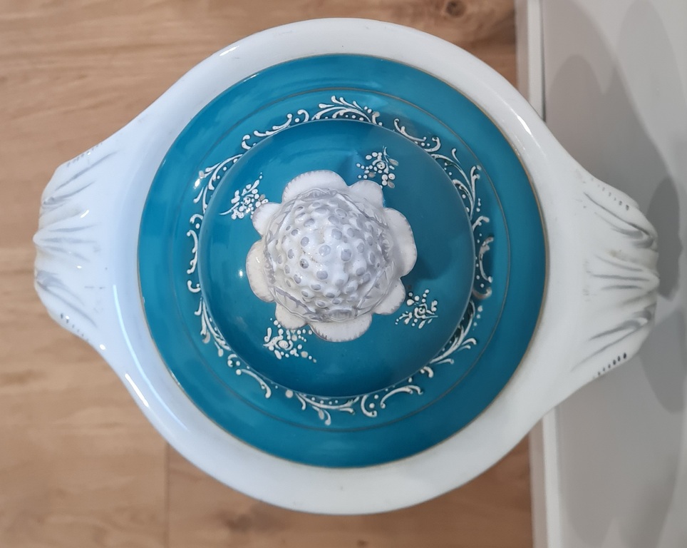 Porcelain floor vase. Hand painting with floral motifs. 68 cm