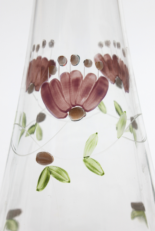 Stikla karafe ar gleznotu ziedu dekoru