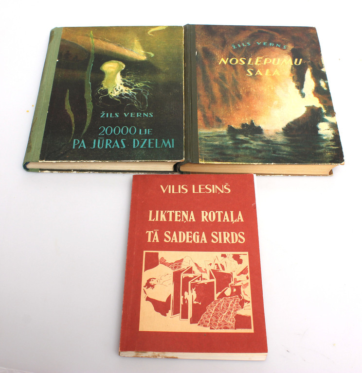 3 books