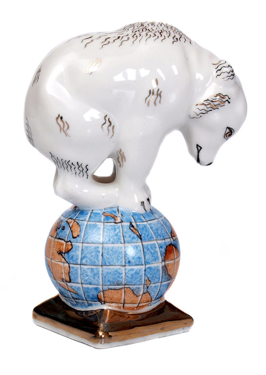 Porcelāna figūriņa „Lācis uz Zemeslodes”