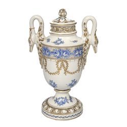 Porcelain vase/urn with lid