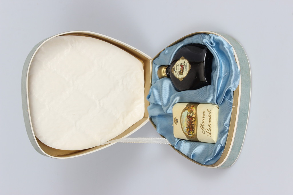 GDR cosmetic set in the original box - soap, perfume