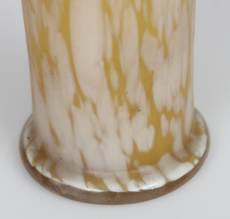 Стеклянная ваза в стиле модерн с фигуративным мотивом
