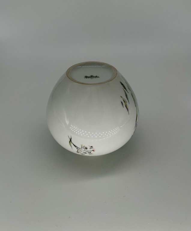 Rozentāla porcelāna vāze ar ziedu rotājumu. 50-60